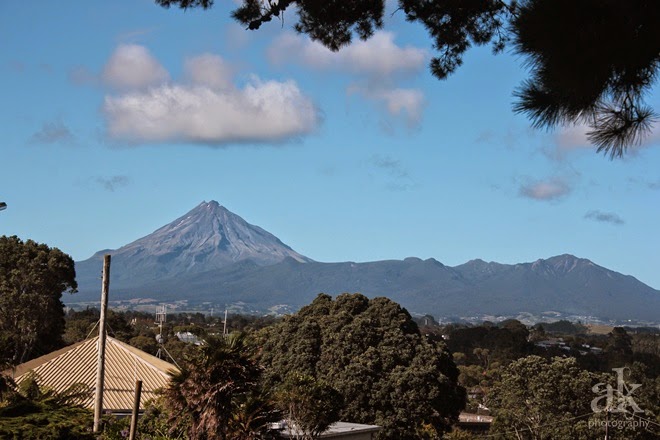 Taranaki Adventures IV :: New Plymouth. The Hobbit The Lonely Mountain